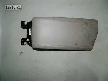 КРЫШКА БАРДОЧКА (ПОДЛОКОТНИК) за 15 000 тг. в Алматы