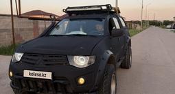 Mitsubishi L200 2011 года за 7 500 000 тг. в Астана