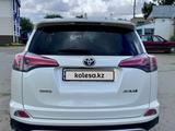 Toyota RAV4 2015 года за 11 000 000 тг. в Костанай – фото 4