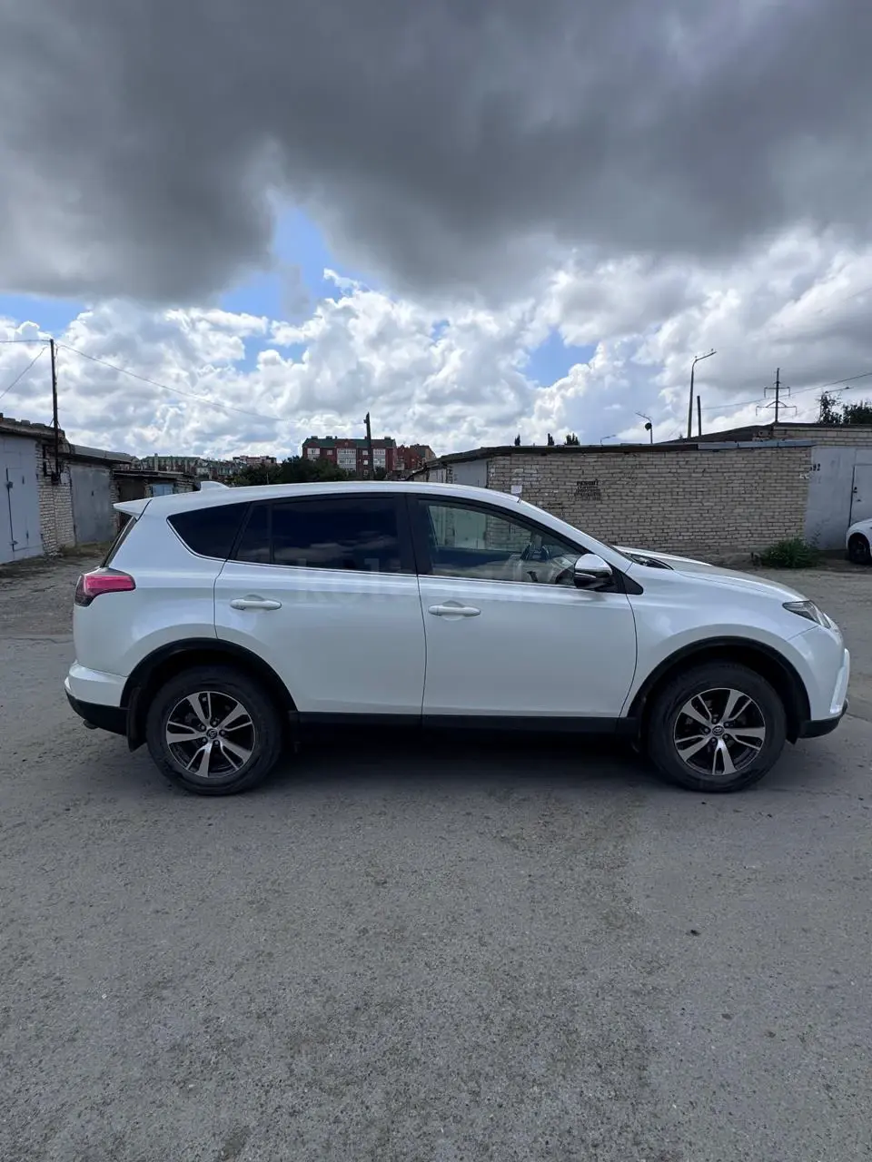 Toyota RAV4, 2015