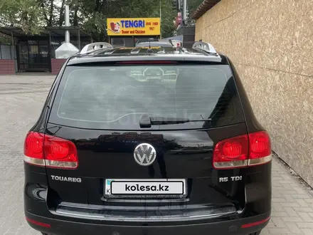 Volkswagen Touareg 2004 года за 4 600 000 тг. в Алматы – фото 3
