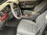 Volkswagen Touareg 2004 года за 4 600 000 тг. в Алматы – фото 5