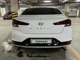 Hyundai Elantra 2019 годаүшін9 500 000 тг. в Астана – фото 5