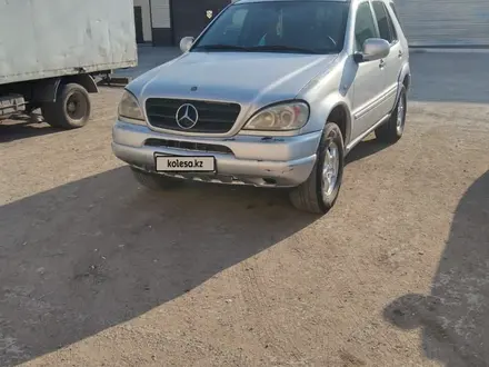 Mercedes-Benz ML 320 1998 года за 2 500 000 тг. в Астана