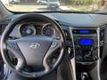 Hyundai Sonata 2012 годаүшін4 800 000 тг. в Атырау – фото 10