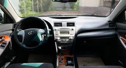 Toyota Camry 2010 года за 8 100 000 тг. в Тараз – фото 5