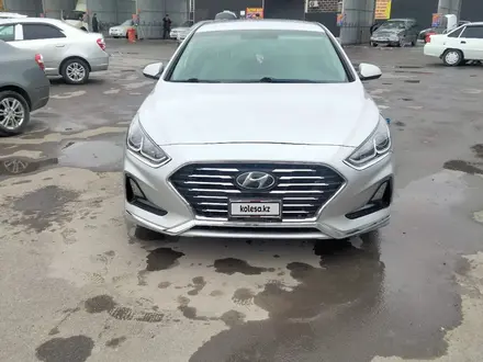 Hyundai Sonata 2019 года за 6 550 000 тг. в Шымкент