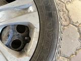 Железные диски с зимней шиповонной резиной 225/65/17 за 120 000 тг. в Алматы – фото 5