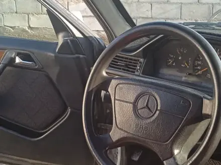 Mercedes-Benz E 220 1994 года за 2 200 000 тг. в Шу – фото 8