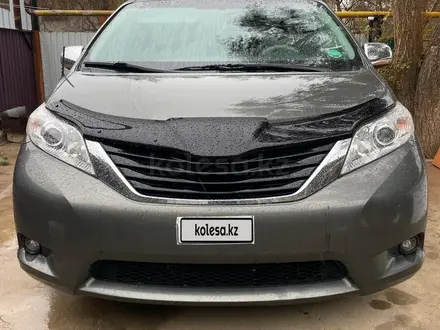 Toyota Sienna 2012 года за 9 000 000 тг. в Атырау – фото 18