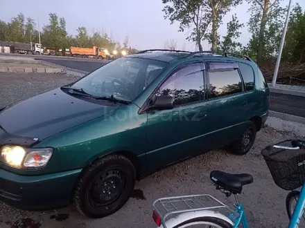 Toyota Ipsum 1996 года за 2 800 000 тг. в Усть-Каменогорск – фото 2