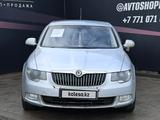 Skoda Superb 2008 года за 3 590 000 тг. в Актобе – фото 2