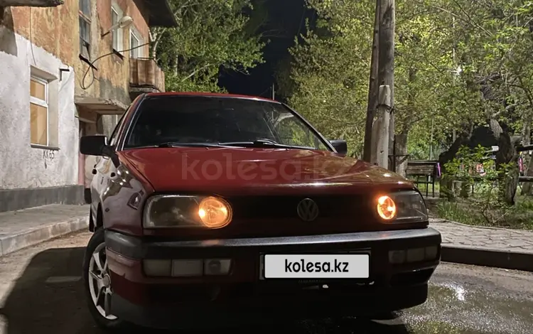 Volkswagen Golf 1997 года за 1 300 000 тг. в Караганда