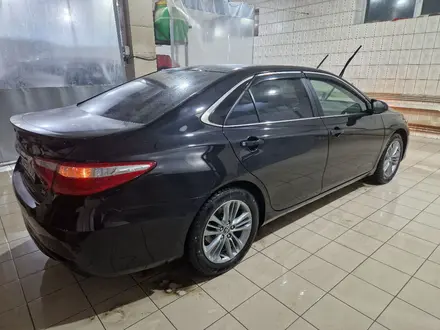 Toyota Camry 2017 года за 10 500 000 тг. в Атырау – фото 6