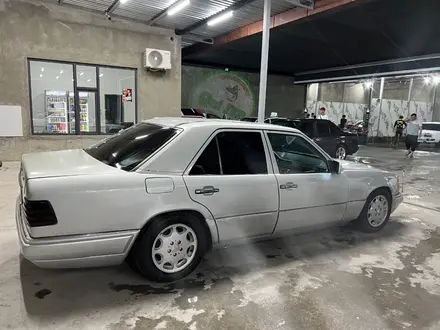 Mercedes-Benz E 200 1995 года за 2 000 000 тг. в Туркестан – фото 5