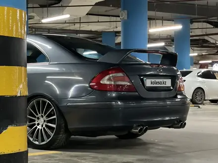 Mercedes-Benz CLK 240 2003 года за 4 500 000 тг. в Астана – фото 3