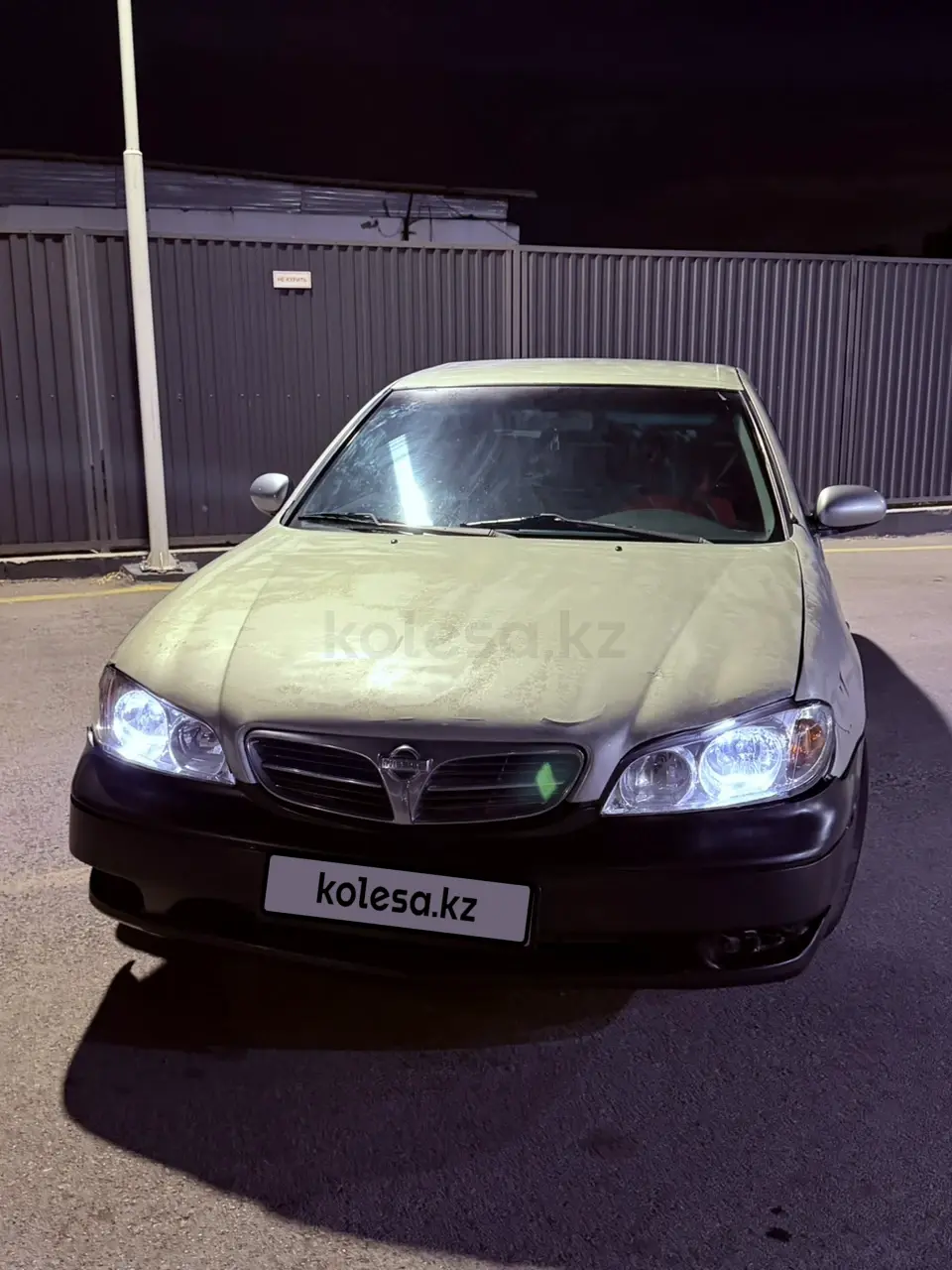 Nissan Maxima, 2001