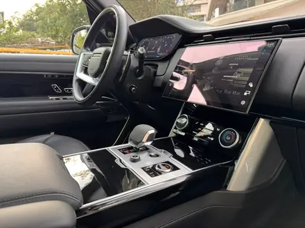Land Rover Range Rover Autobiography 2022 года за 86 990 000 тг. в Алматы – фото 22