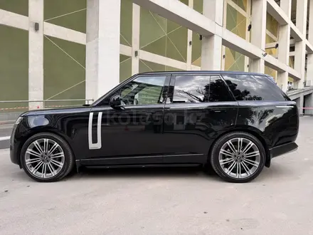 Land Rover Range Rover Autobiography 2022 года за 86 990 000 тг. в Алматы – фото 27