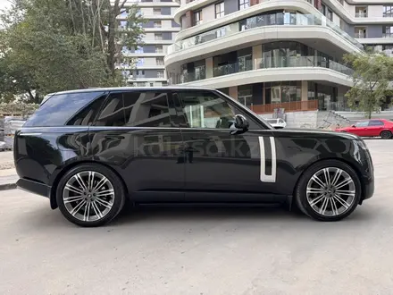 Land Rover Range Rover Autobiography 2022 года за 86 990 000 тг. в Алматы – фото 28