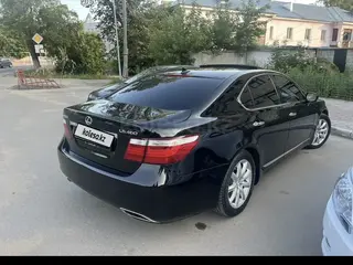 Lexus LS 460