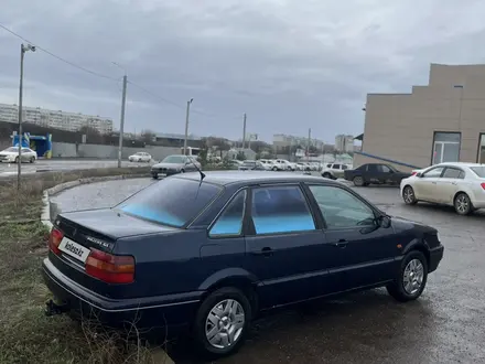 Volkswagen Passat 1994 года за 1 350 000 тг. в Уральск – фото 3