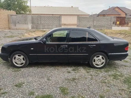 Mercedes-Benz E 280 1998 года за 2 500 000 тг. в Шымкент – фото 3