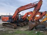 Услуги экскаваторов хитачи 1 куб и 1.5 2025 года в Костанай