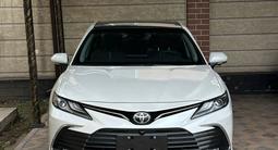 Toyota Camry 2023 года за 19 250 000 тг. в Кызылорда