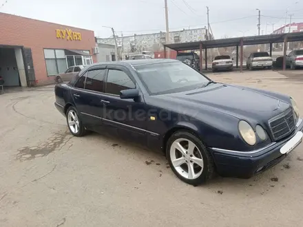 Mercedes-Benz E 230 1995 года за 2 600 000 тг. в Сатпаев