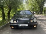 Mercedes-Benz E 200 2001 года за 3 150 000 тг. в Алматы
