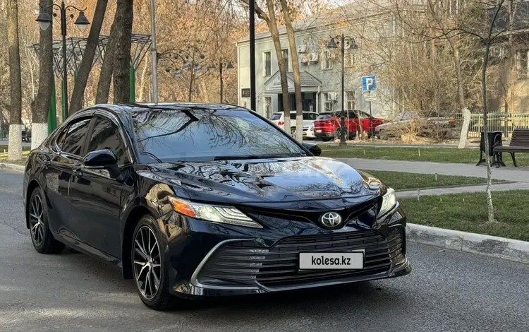 Toyota Camry 2021 года за 13 000 000 тг. в Шымкент