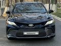 Toyota Camry 2021 года за 13 000 000 тг. в Шымкент – фото 2
