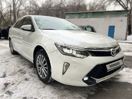 Toyota Camry 2017 года за 14 000 000 тг. в Алматы – фото 2