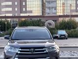 Toyota Highlander 2019 года за 19 800 000 тг. в Уральск
