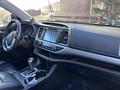 Toyota Highlander 2019 года за 19 800 000 тг. в Уральск – фото 28