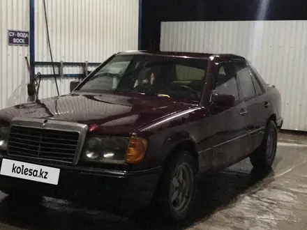 Mercedes-Benz E 200 1990 года за 950 000 тг. в Алматы – фото 3