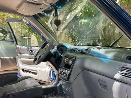 Honda CR-V 1998 года за 3 650 000 тг. в Алматы – фото 5