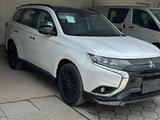 Mitsubishi Outlander 2022 года за 13 000 000 тг. в Актобе – фото 2