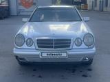 Mercedes-Benz E 230 1998 года за 1 650 000 тг. в Астана – фото 2