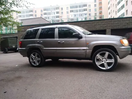 Jeep Grand Cherokee 2001 года за 4 500 000 тг. в Астана – фото 6