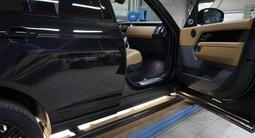 Электрические выдвижные пороги на Range Rover Voque 2013-2023 за 365 000 тг. в Алматы – фото 4