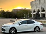 Toyota Camry 2019 года за 15 500 000 тг. в Алматы – фото 4