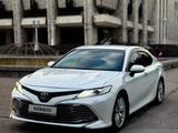 Toyota Camry 2019 года за 15 500 000 тг. в Алматы