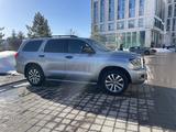 Toyota Sequoia 2010 года за 18 900 000 тг. в Астана – фото 2