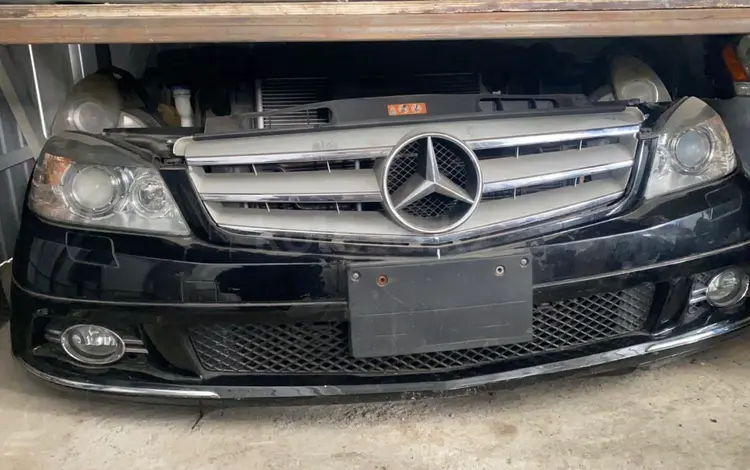 Бампер передний на Мерседес C class W 204 до рестайлинг за 1 000 тг. в Алматы