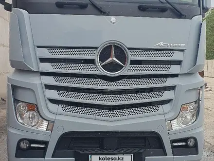 Mercedes-Benz  Actros 2017 года за 26 500 000 тг. в Павлодар