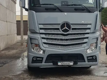 Mercedes-Benz  Actros 2017 года за 26 500 000 тг. в Павлодар – фото 2