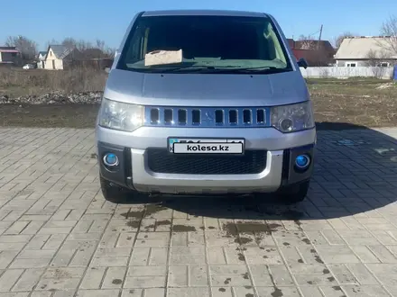 Mitsubishi Delica, 2007