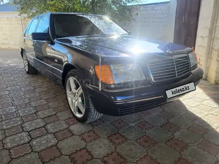 Mercedes-Benz S 320 1997 года за 3 800 000 тг. в Актау – фото 27
